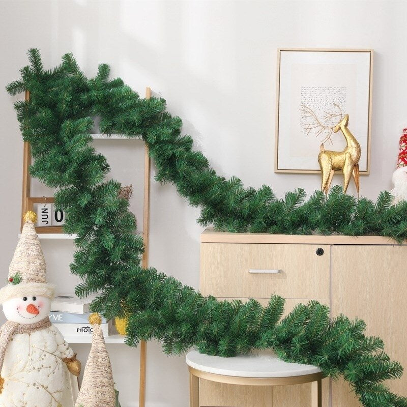 GD Christmas 2.4m Decorations Christmas Tree Plasic Grass Garland Green/White Christmas